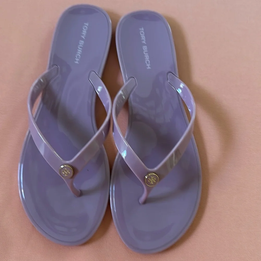 New Tory Burch Sandals. Size 8. Purple.